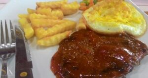 Kaum Muda China Lebih Suka Makanan Mewah