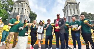Sunpride Raih Rekor MURI dengan Pajang 2.000 Boks Pisang Cavendish dalam Kampanye Hidup Sehat