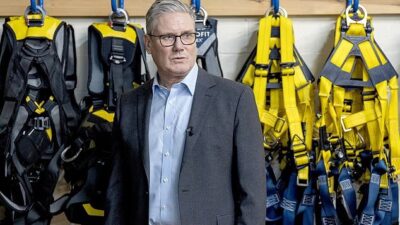 Starmer Sinyalkan Larangan Sosmed untuk Anak di Bawah 16 Tahun