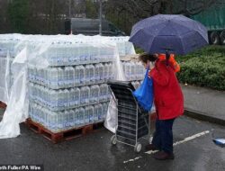 Enam Hari Tanpa Air, Warga Mogok Bayar dan Tutup Debit Langsung