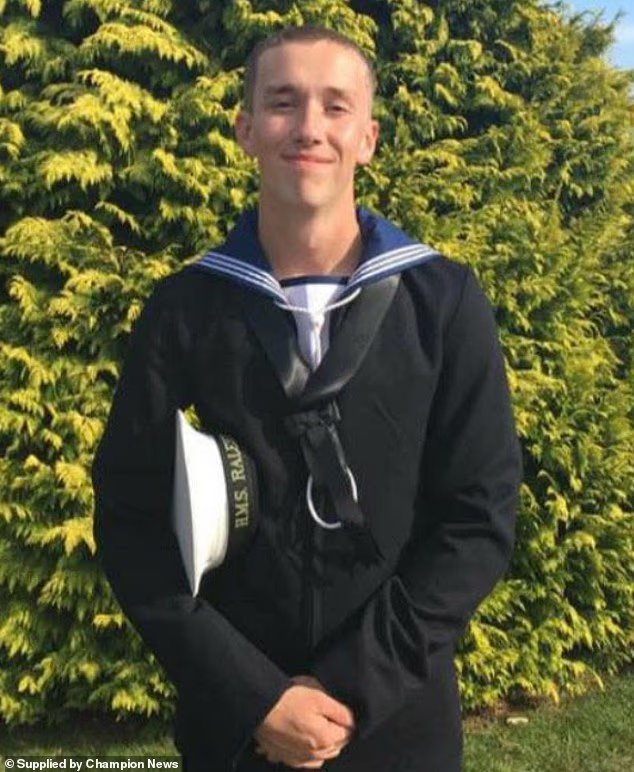 Insinyur TNI AL tuntut £500.000 karena jet F-35 bikin telinganya rusak seumur hidup