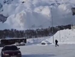 Longsor Salju Raksasa di Resor Ski Eropa, Wisatawan Lari Tergesa-gesa