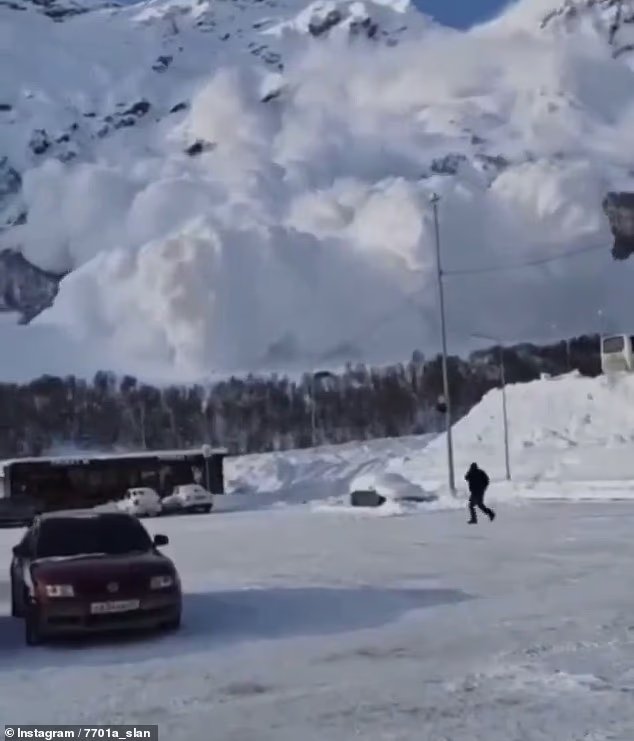 Longsor Salju Raksasa di Resor Ski Eropa, Wisatawan Lari Tergesa-gesa