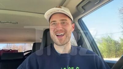 Kenapa Mike Posner Ganti Lirik "I Took a Pill in Ibiza"?