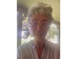 Rachel Ward Thorn Birds Balas Troll: Usia Bukan Halangan