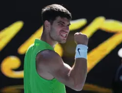 Alcaraz dan Federer mulai terbiasa di Australian Open