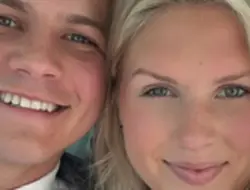 Ayah Kathy Bates Bicara Soal Pengkhianatan Travis Clark