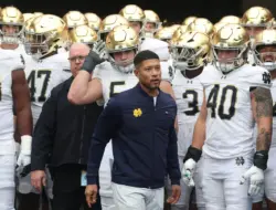 Berapa nilai sepak bola Notre Dame?