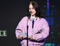 Billie Eilish kecam serangan ICE di pidato MLK