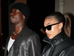 Damson Idris dan Laurie Harvey Tangan di Tangan Menuju Paris Fashion Week