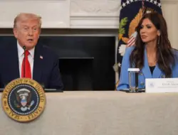 Demokrat bersatu kudeta Kristi Noem saat gugat kasus Trump