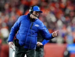 Expenses pecat McDermott usai tersingkir playoff