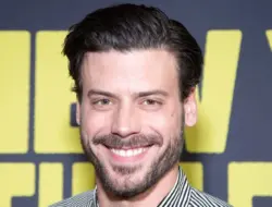 François Arnaud buka suara soal gosip lajang