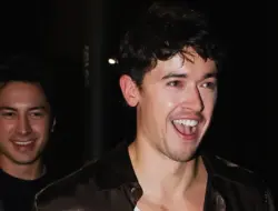 Hudson Williams, Tom Blythe, dan selebriti di jantar Giorgio Armani Milan Fashion Week