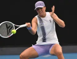 Iga Świątek kecewa karena pakaian aneh saat menang di Australian Open
