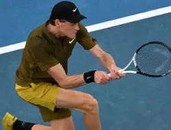 Janic Ciner menang di Australian Open R2 usai Hugo Gaston pensiun