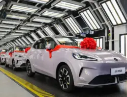 Kanada batalkan pajak mobil listrik China