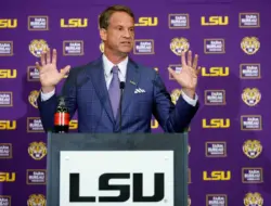 Kiffin damaikan perseteruan LSU vs Ole Miss