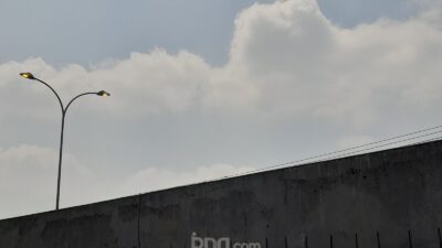 Jalan Parangtritis Terang Lebih Hijau: 200 Lampu LED Sudah Menyala