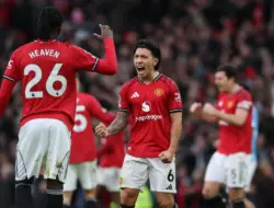 Legenda MU: Martinez Harus Terus Berkembang