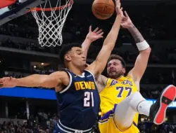 Luka Doncic catat triple-double di Denver, Lakers kembali naik papan.