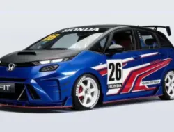 Mobil Hackback versi balap