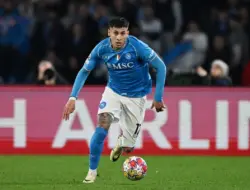 Napoli tolak tawaran Nottingham Forest untuk Olivera