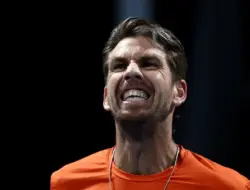 Norrie tahan hujan satu jam, taklukkan Zverev di Australia Open