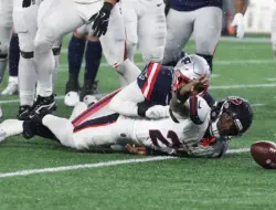 Patriotas vencem Texans após troca de titulares; Rams superam Bears na prorrogação