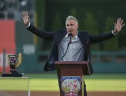 Pelacak legenda Phillies Chase Utley Janji Pembaruan