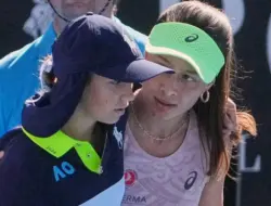 Petenis cerdik Zeynep Sonmez ingin bertemu gadis sakit di Australian Open