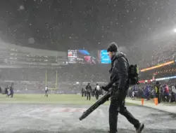 Ratusan mobil di seluruh AS tertimbang badai salju Michigan