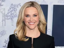 Reese Witherspong pakai tas kain Rp400 ribuan