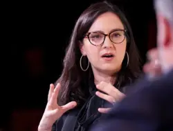 Scott Pelly Kritik CEO CBS Barry Jones di 60 Menit