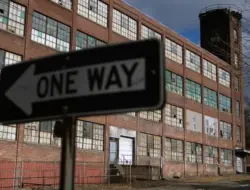 ‘Semua terlibat.’ Bagaimana kota batu bara kecil membentuk Bob Chesney dari UCLA