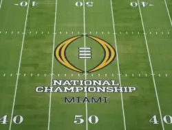 Siapa yang menyanyikan lagu kebangsaan di Kejuaraan CFP?