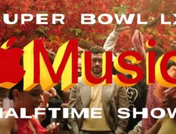 Tonton cuplikan pertunjukan halftime Super Bowl LX Bad Bunny di Apple Music.