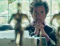 Manajer Malam: Permata Tersembunyi John le Carré yang Wajib Kamu Tonton