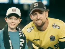 Tim Sepakbola Berduka, Pelatih Alex Clarke Meninggal Lawan Kanker