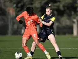 Timnas wanita India kalah dari klub Ukraina Metalist FC di laga uji coba.