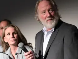 Timothy Busfield Dibersihkan dari Tuduhan Sentuh- Sentuh