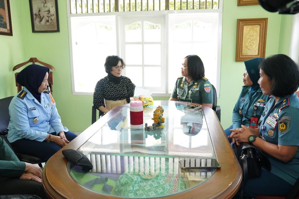 Anjangsana Sebagai Wujud Perhatian Wanita TNI