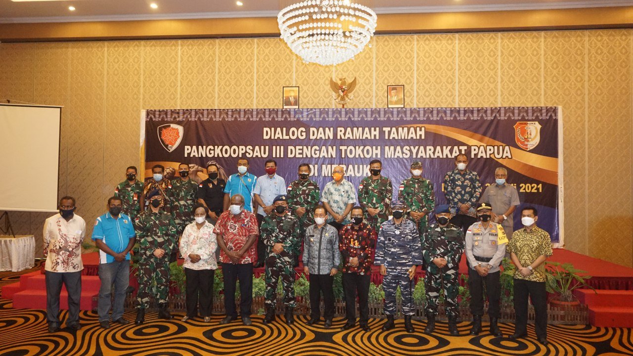 Kasrem 174/ATW Hadiri Dialog Pangkoopsau III Bersama Tokoh Papua