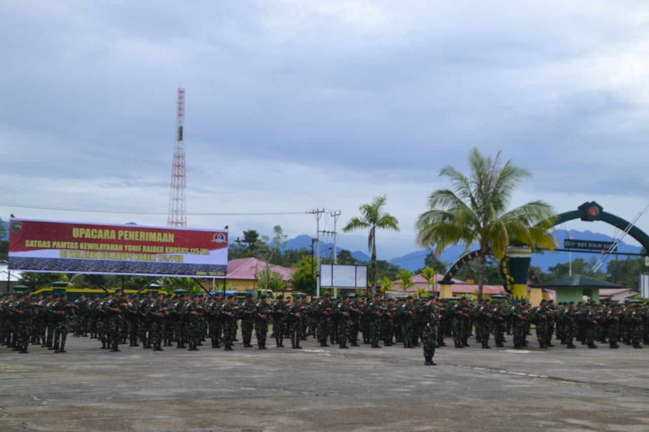 Dandim Mimika Hadapi Upacara Penerimaan Satgas Pamtas Yonif RK 115 Macan Leuser