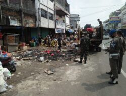 Koramil 0201/Serang dan Muspika Gelar Karya Bhakti di Pasar Lama Saat Pandemi