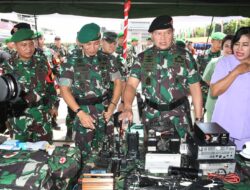 Panglima TNI Lepas Keberangkatan Yonif 721 dan 623 untuk Operasi Pamtas RI-PNG