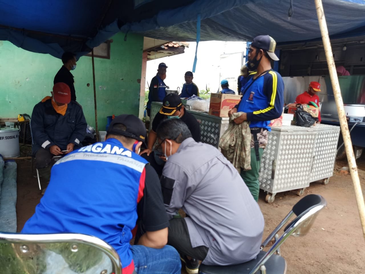 Kemensos Cepat Tanggap Bantu Korban Longsor Cihanjuang Sumedang