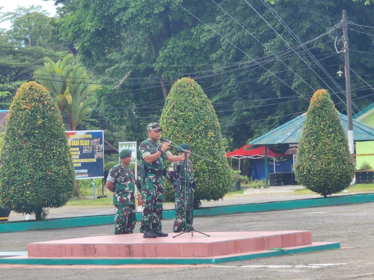 Dandim Mimika Pimpin Upacara Pelepasan Satgas Yonif R 301/PKS Kolakops