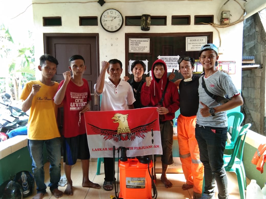 Cegah Corona MAC LMPP Bonjer Semprotkan Disinfektan ke Seluruh Area