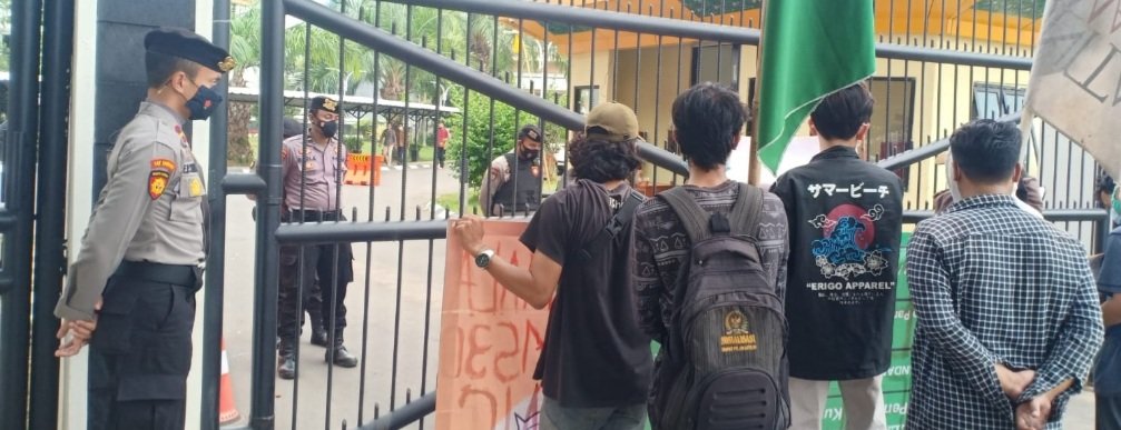 Unras Kumala di DPRD Banten, Polres Serang Ingatkan Prokes